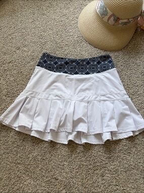 🎾White Pleated Tennis/Pickleball Skirt with Navy Patterned Waistband XS